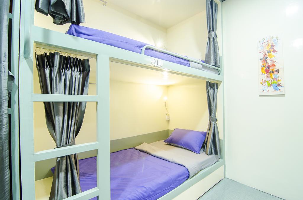 Min Galar Par Hostel Yangon Esterno foto